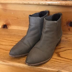 Steve Madden Women Nylie Chelsea Boots Grey US 7